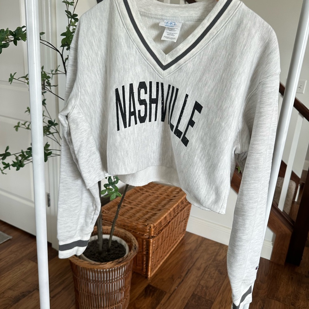 Champion Women's Cream V-Neck Sweater